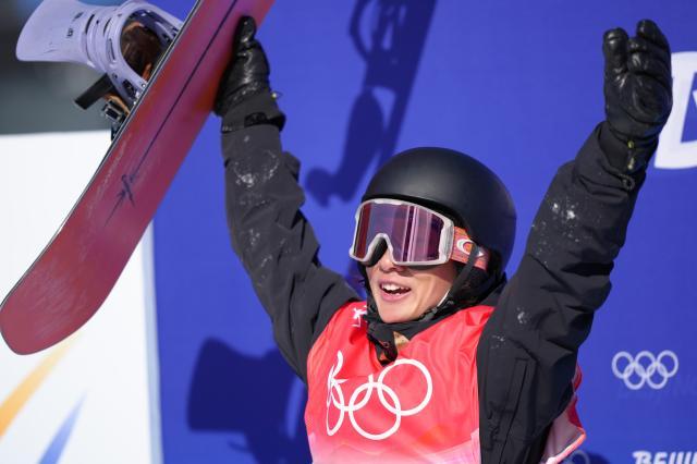 苏翊鸣冬奥首秀惊艳全场 明日决赛还会“放大招”