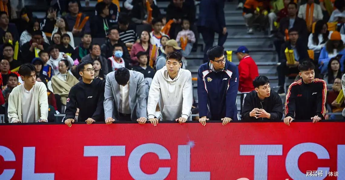 崔永熙首秀2分、本土球员共18分、杜锋无奈摊手！广东73-89辽宁