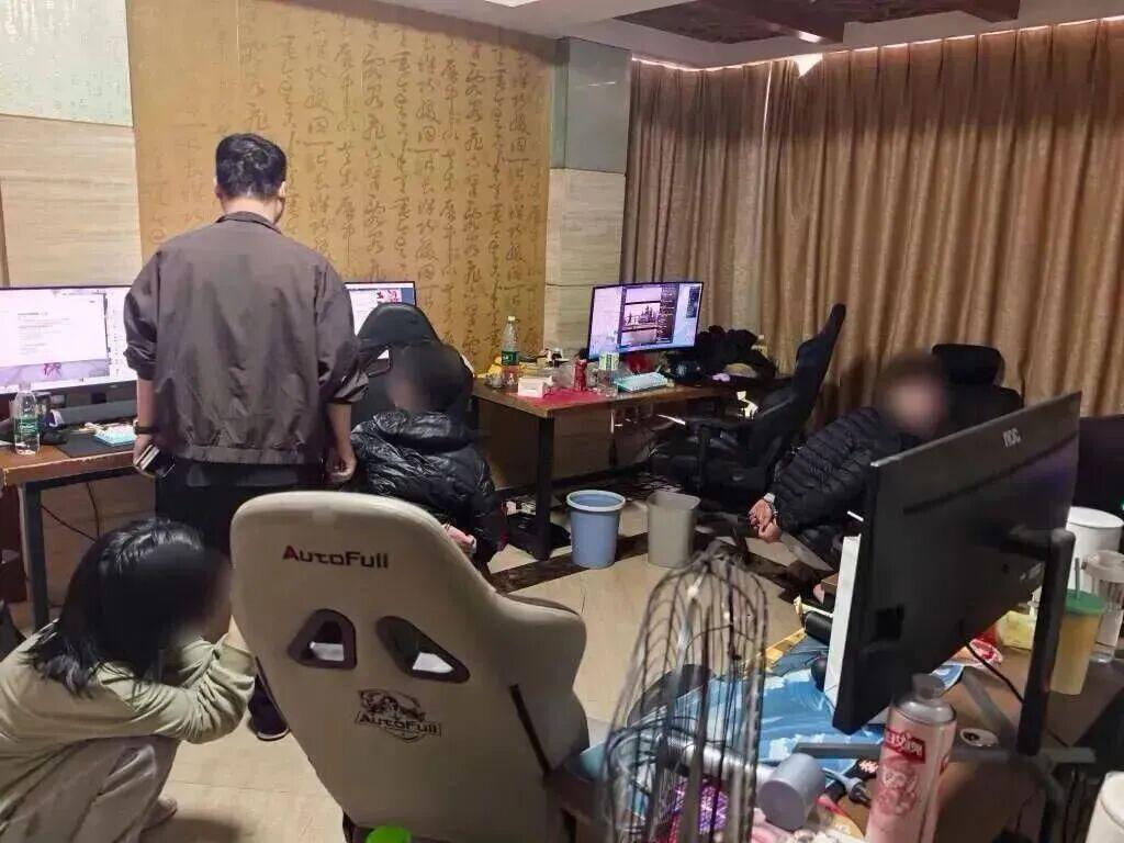 安卓苹果通用-12人卖出1.8亿单，国内最大的Steam黑产浮出水面